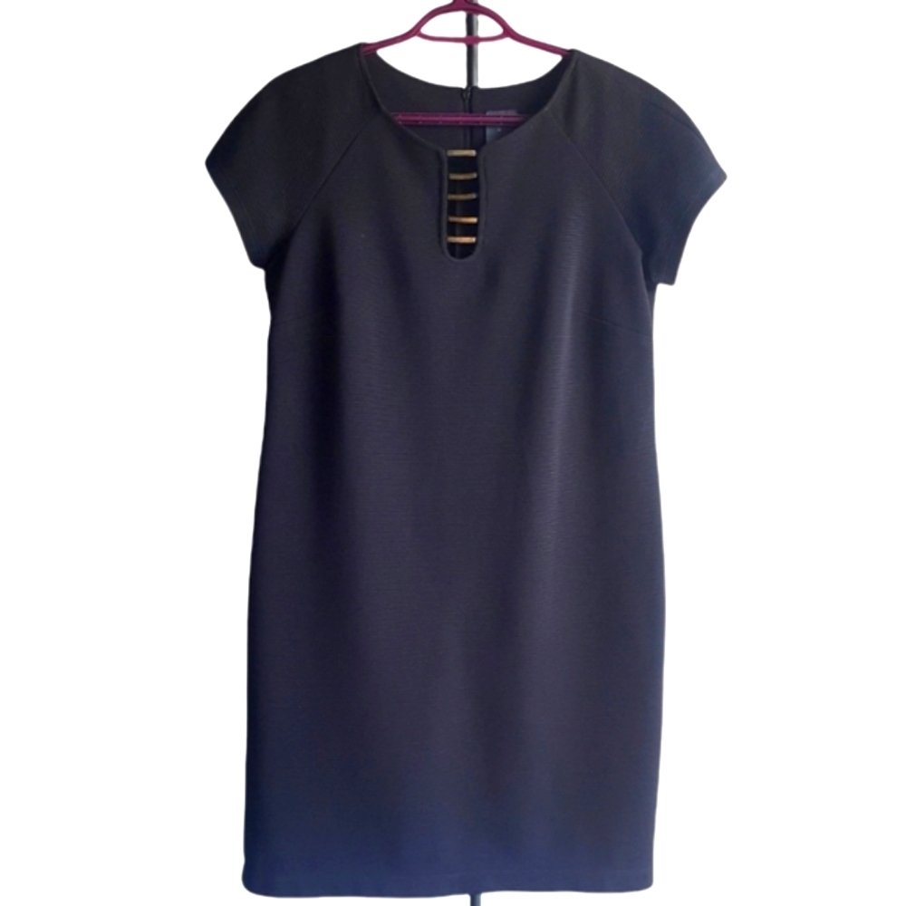 GABBY SKYE black horizontal ribbed metallic keyhole shift dress Size 8